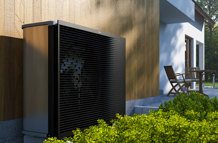 Air-to-water heat pump installation by Hecker & Frères Énergie (HFE) in Lille